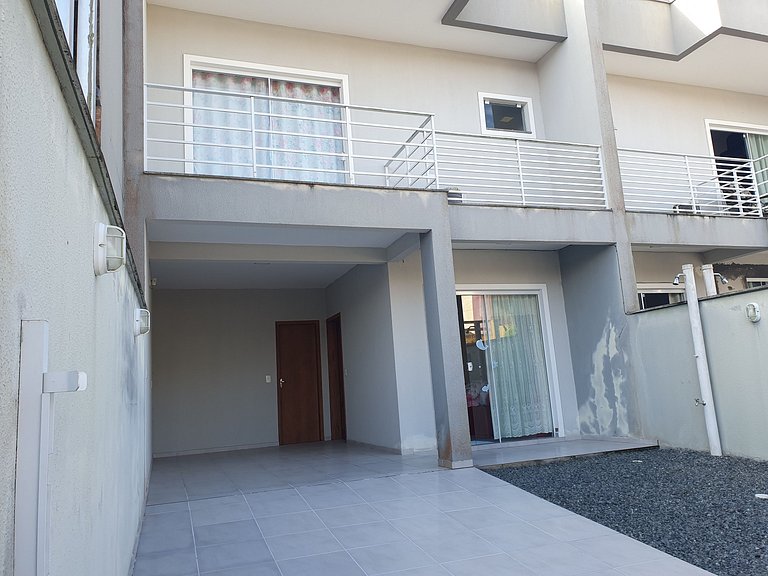 Casa Nova Enseada · Praia da Enseada