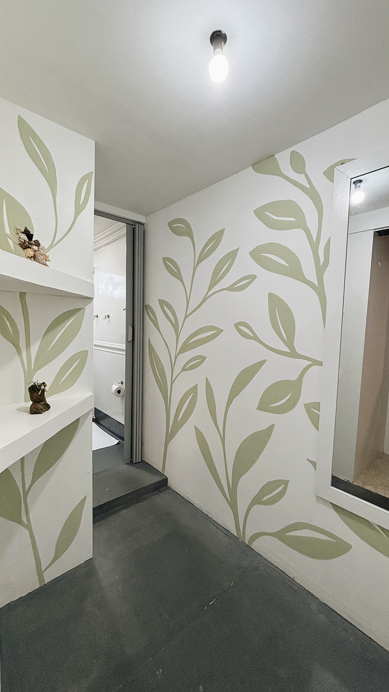 Compact family suite with pool, 200m from the beach